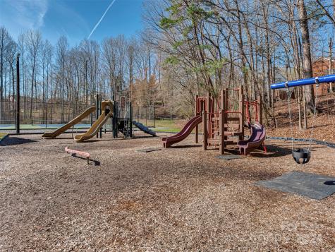 424 Walnut Point Drive Matthews NC 28105