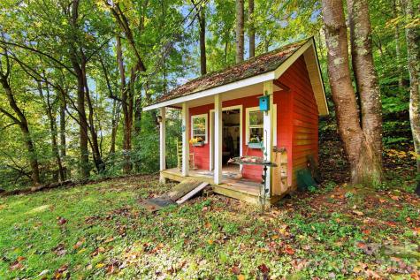 150 Sorghum Drive Waynesville NC 28785