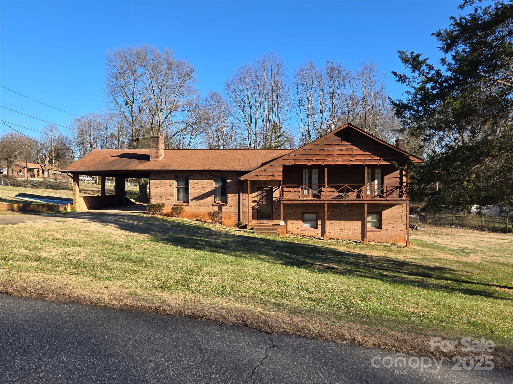 1074 25th Street NE Hickory NC 28601