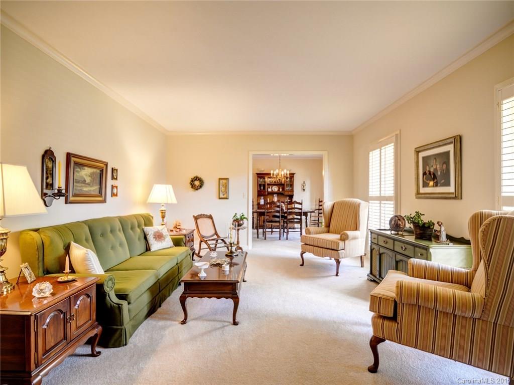 1033 Charter Place Charlotte NC 28211