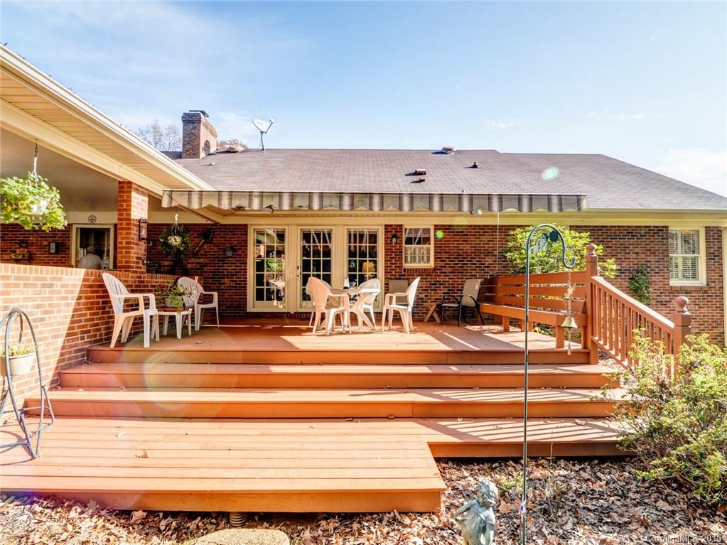 1033 Charter Place Charlotte NC 28211