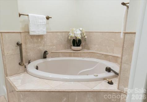 16 Hollyberry Lane Brevard NC 28712