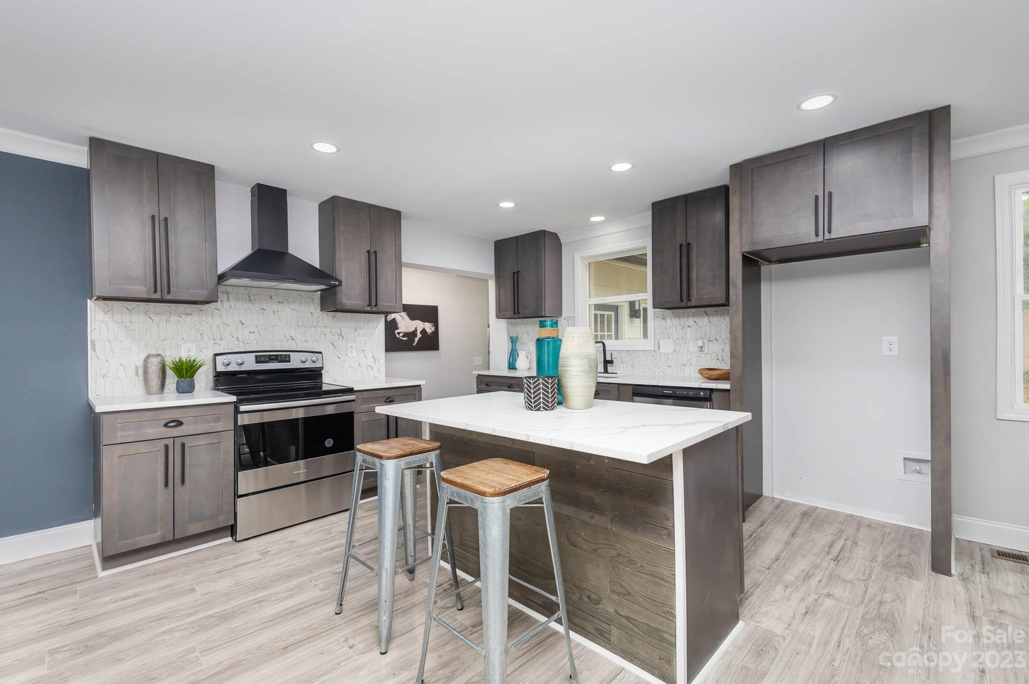 2715 Ravencroft Drive Charlotte NC 28208