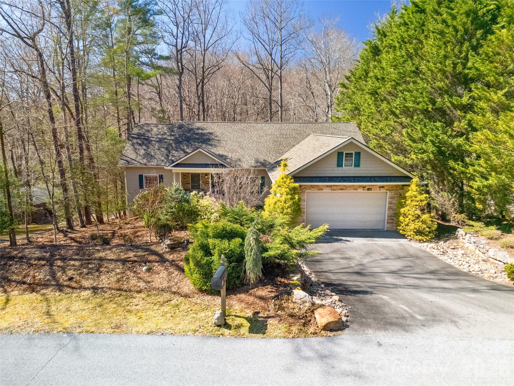 180 Notlvsi Court Brevard NC 28712