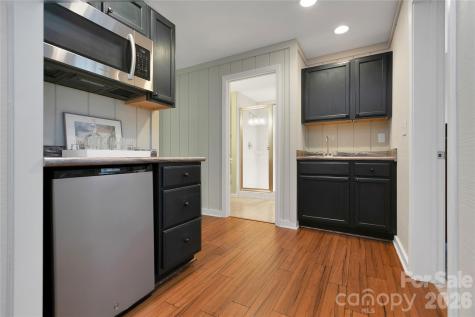 180 Notlvsi Court Brevard NC 28712