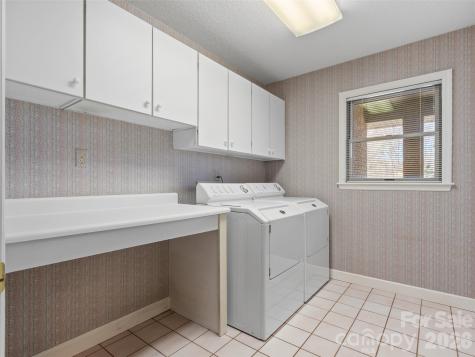 126 Hillcrest Drive Barnardsville NC 28709