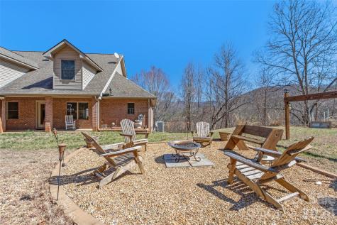 126 Hillcrest Drive Barnardsville NC 28709