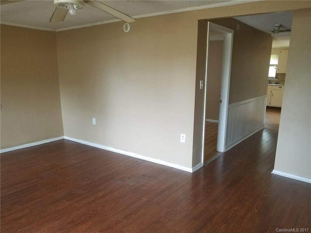 7208 Mack Street Charlotte NC 28214