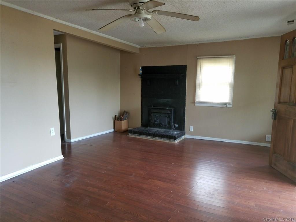7208 Mack Street Charlotte NC 28214