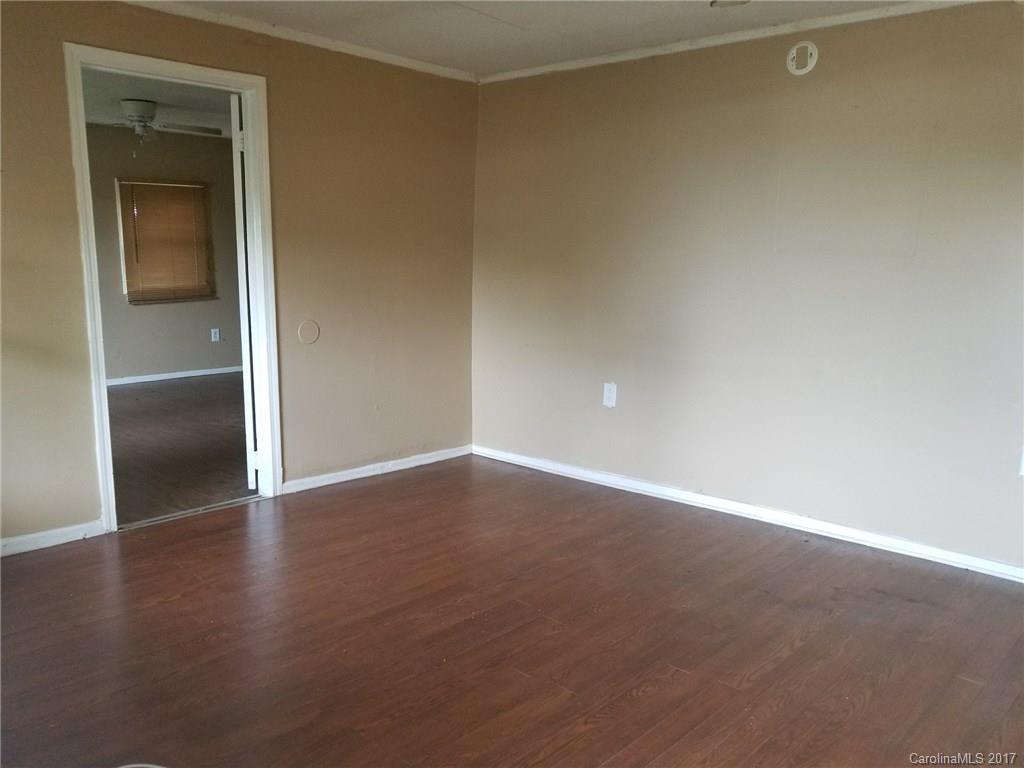 7208 Mack Street Charlotte NC 28214