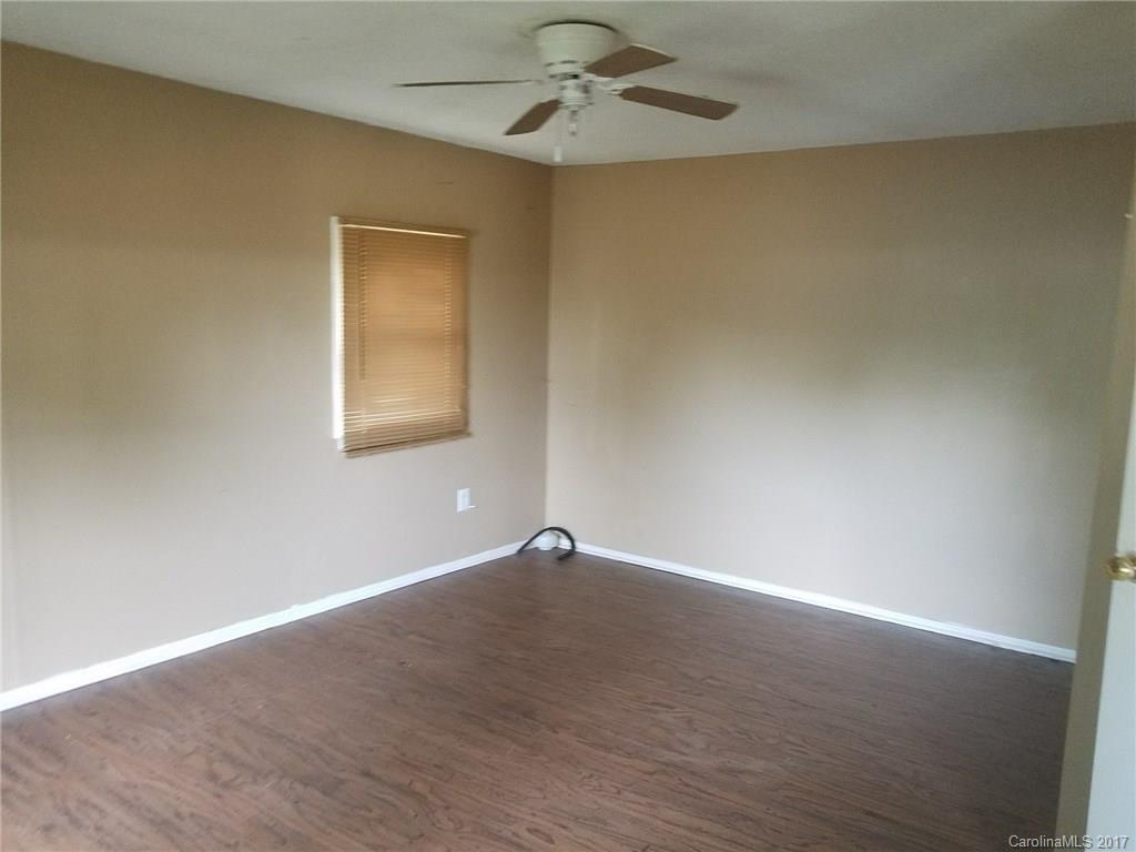 7208 Mack Street Charlotte NC 28214