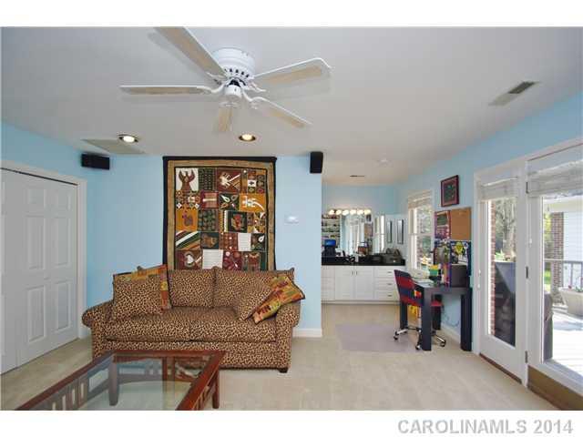 3417 Foxridge Road Charlotte NC 28226
