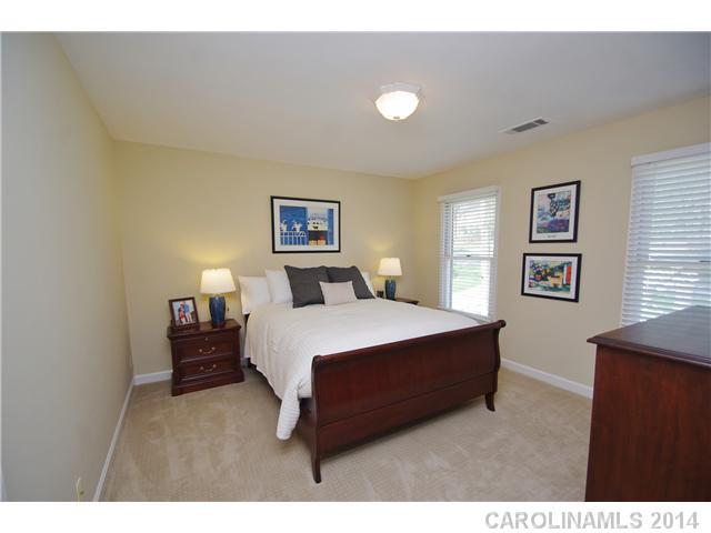 3417 Foxridge Road Charlotte NC 28226