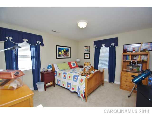 3417 Foxridge Road Charlotte NC 28226