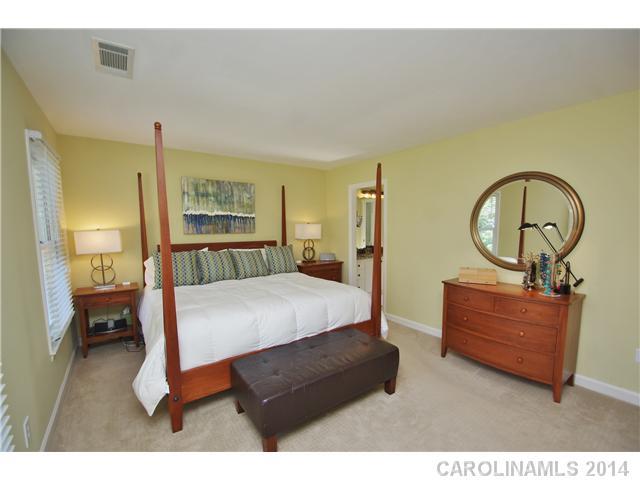 3417 Foxridge Road Charlotte NC 28226