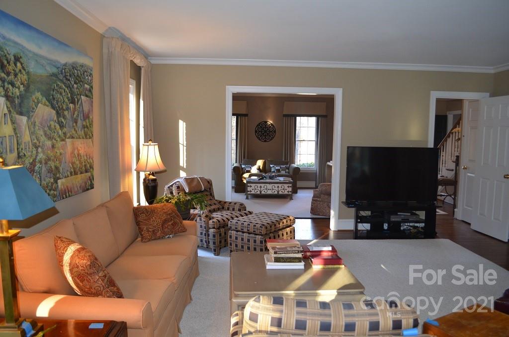 3923 Windwood Circle Charlotte NC 28226