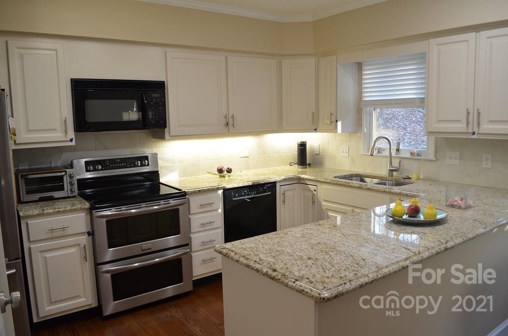 3923 Windwood Circle Charlotte NC 28226