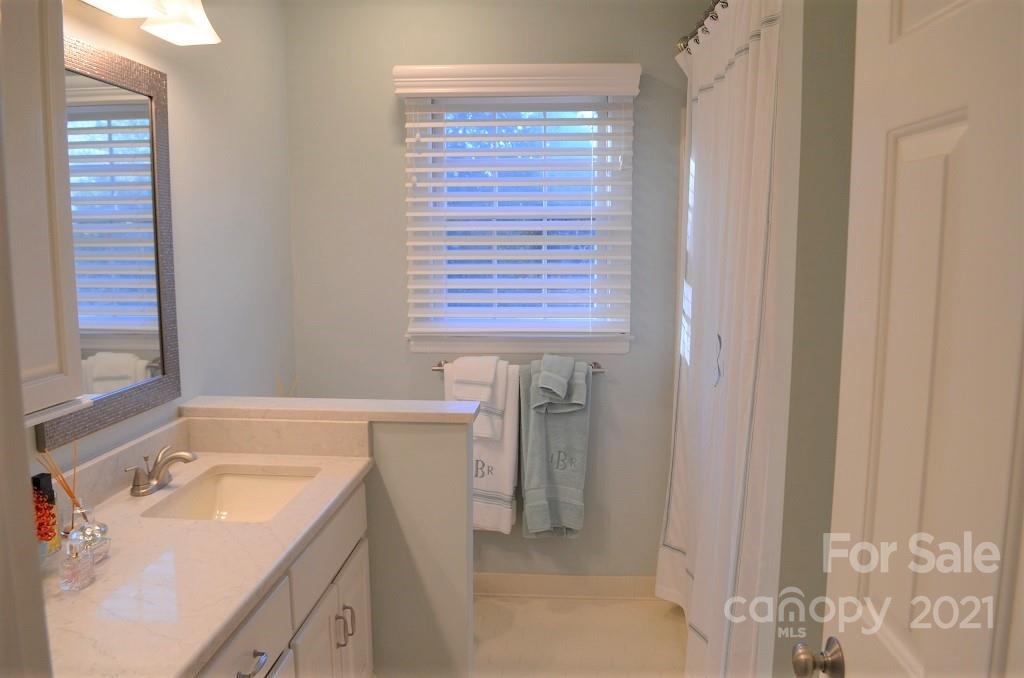 3923 Windwood Circle Charlotte NC 28226
