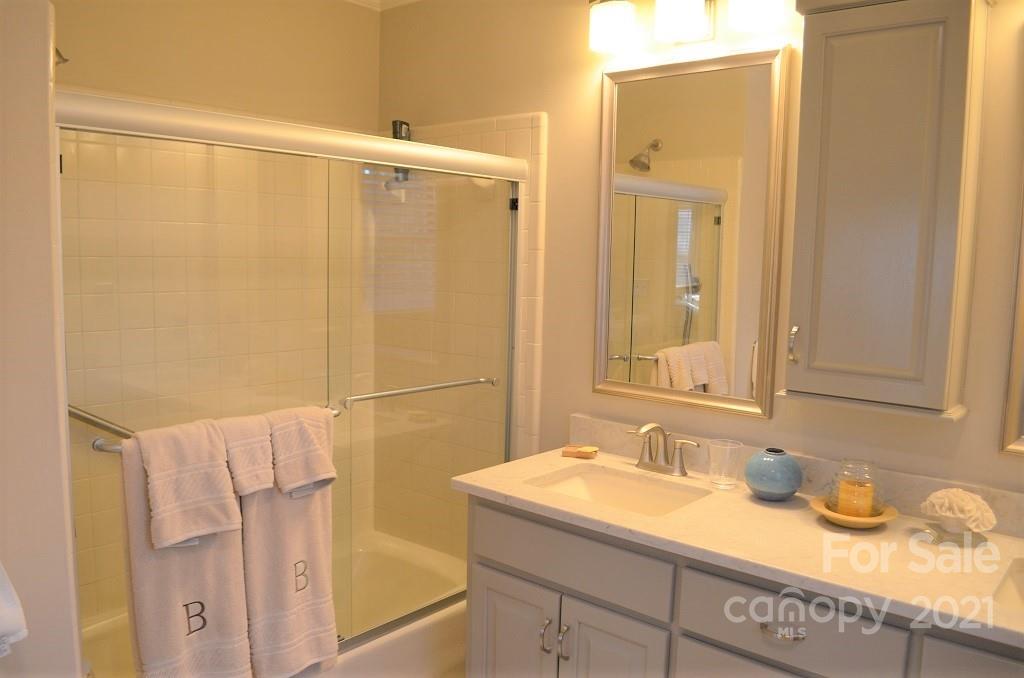 3923 Windwood Circle Charlotte NC 28226