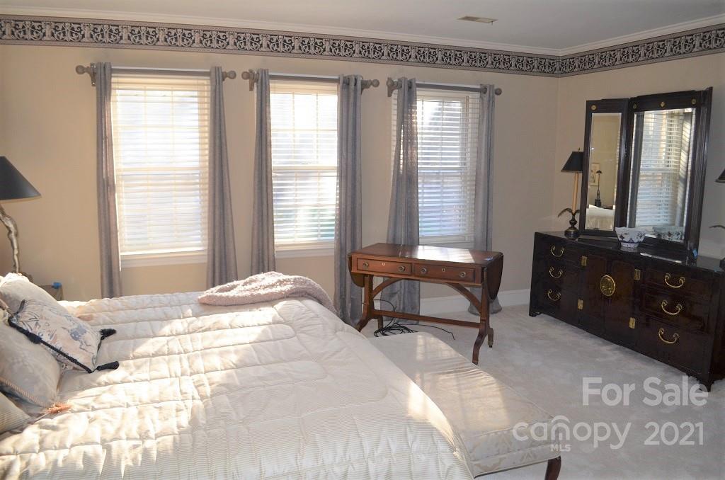 3923 Windwood Circle Charlotte NC 28226