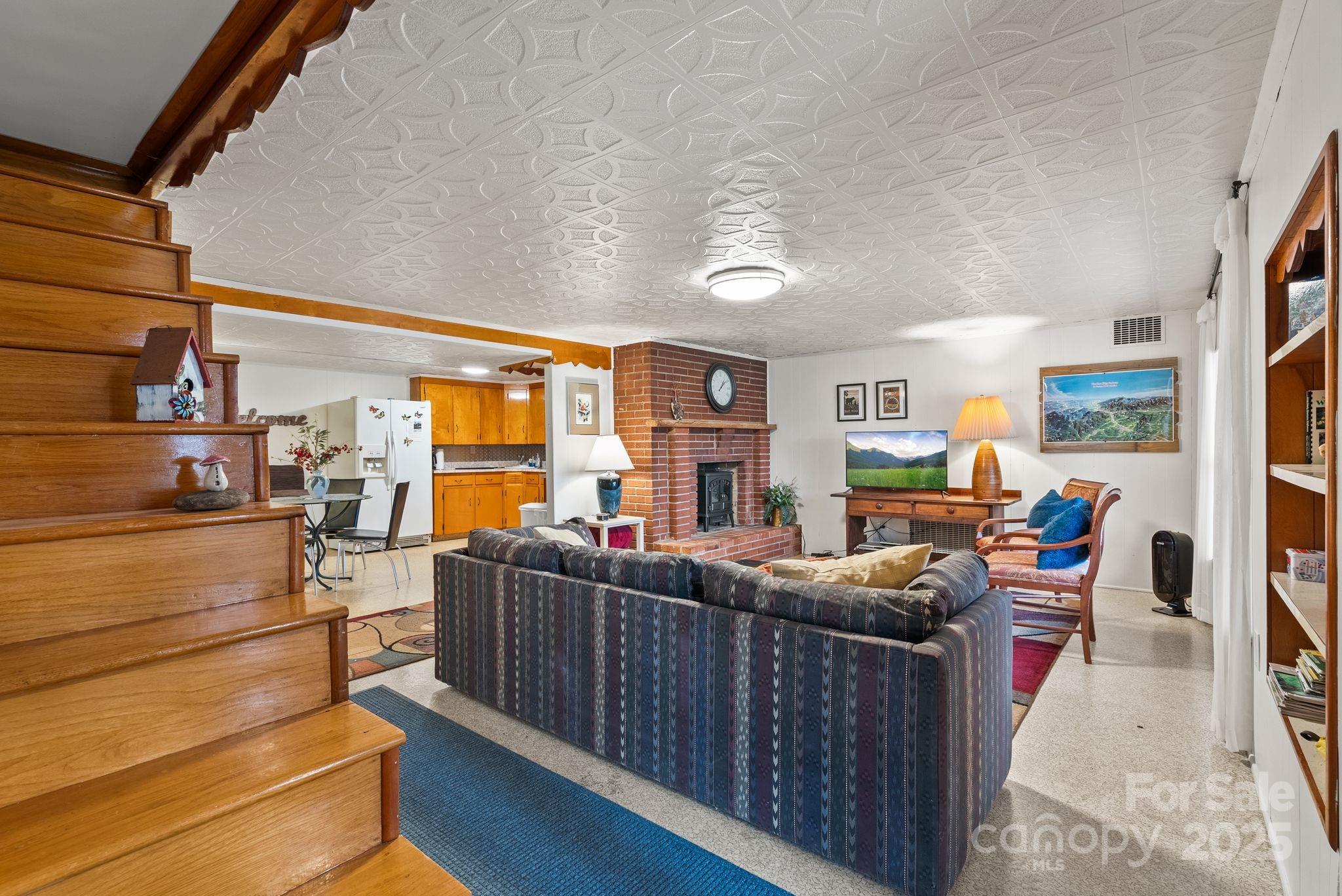 40 Mintz Lane Swannanoa NC 28778