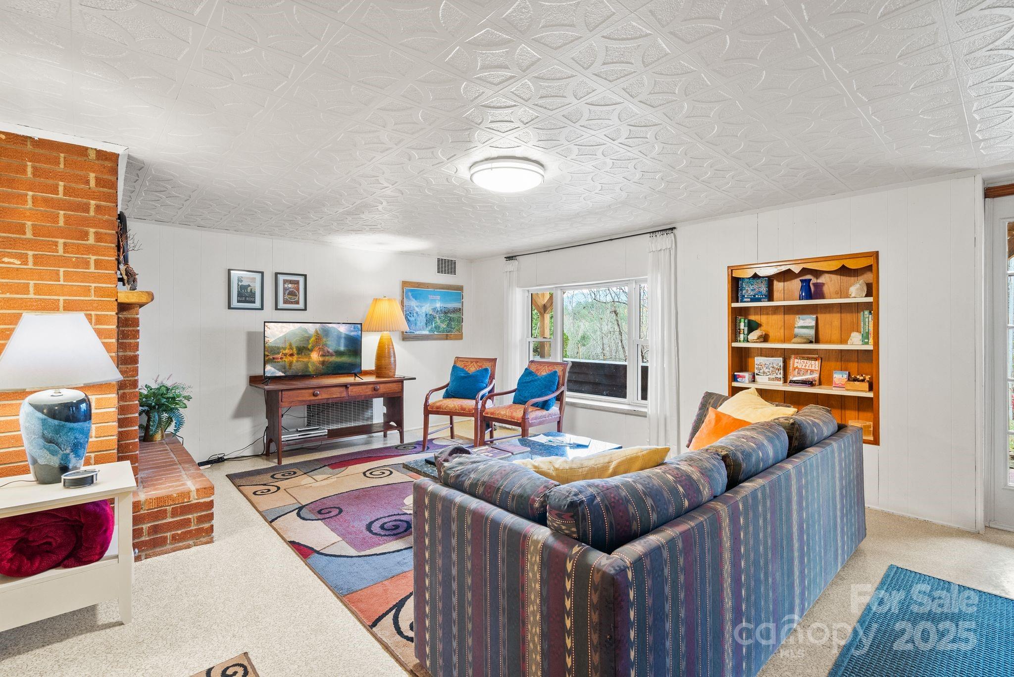 40 Mintz Lane Swannanoa NC 28778