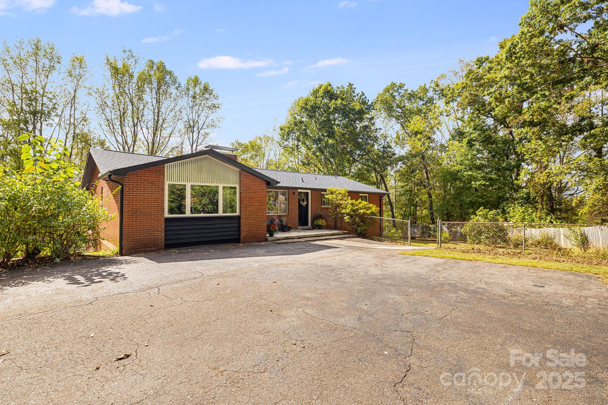 40 Mintz Lane Swannanoa NC 28778