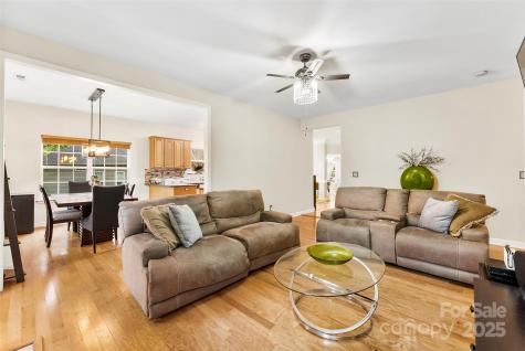 8619 Delamere Lane Charlotte NC 28269