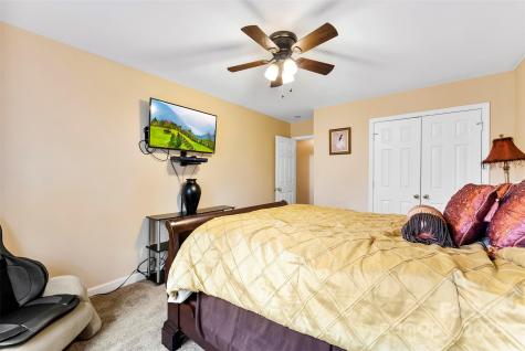 8619 Delamere Lane Charlotte NC 28269