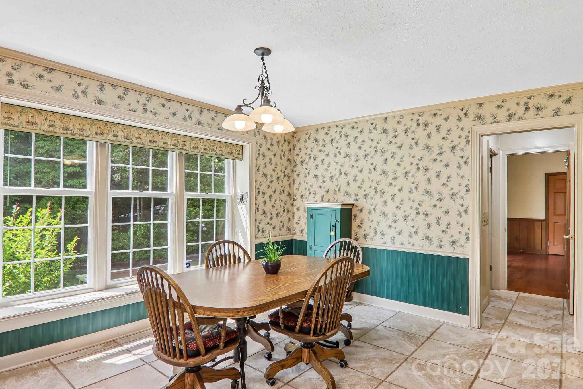 104 Finley Street Hendersonville NC 28739