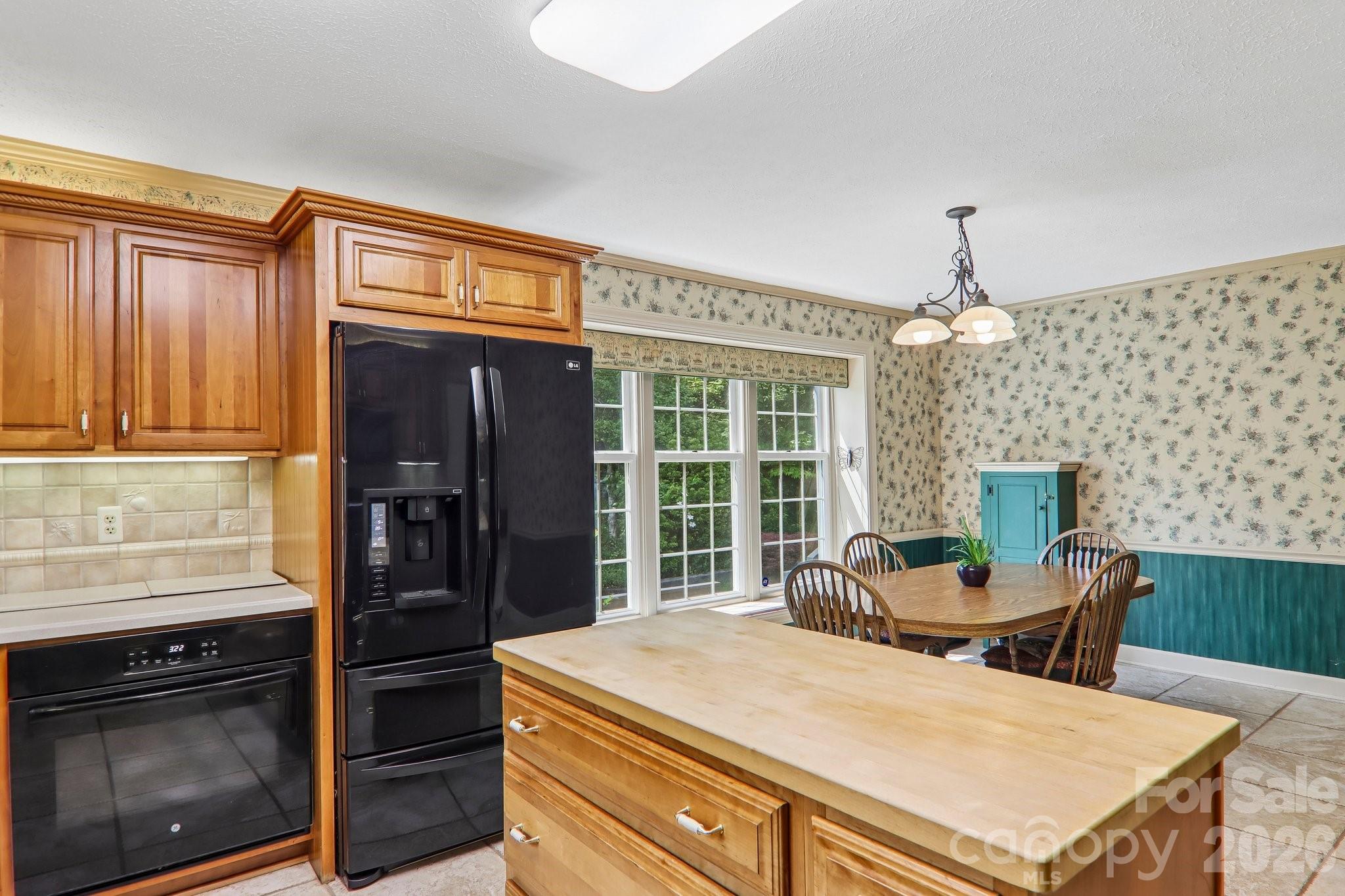 104 Finley Street Hendersonville NC 28739