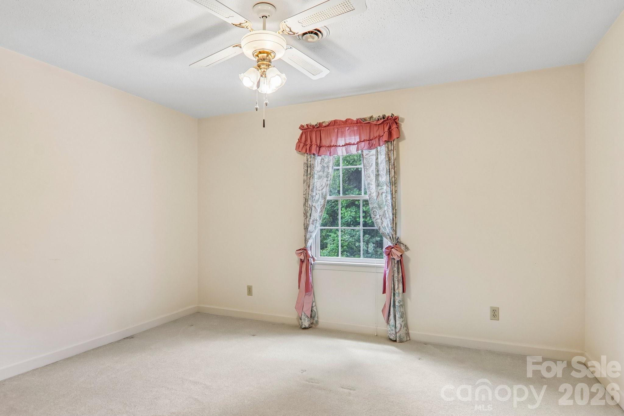 104 Finley Street Hendersonville NC 28739