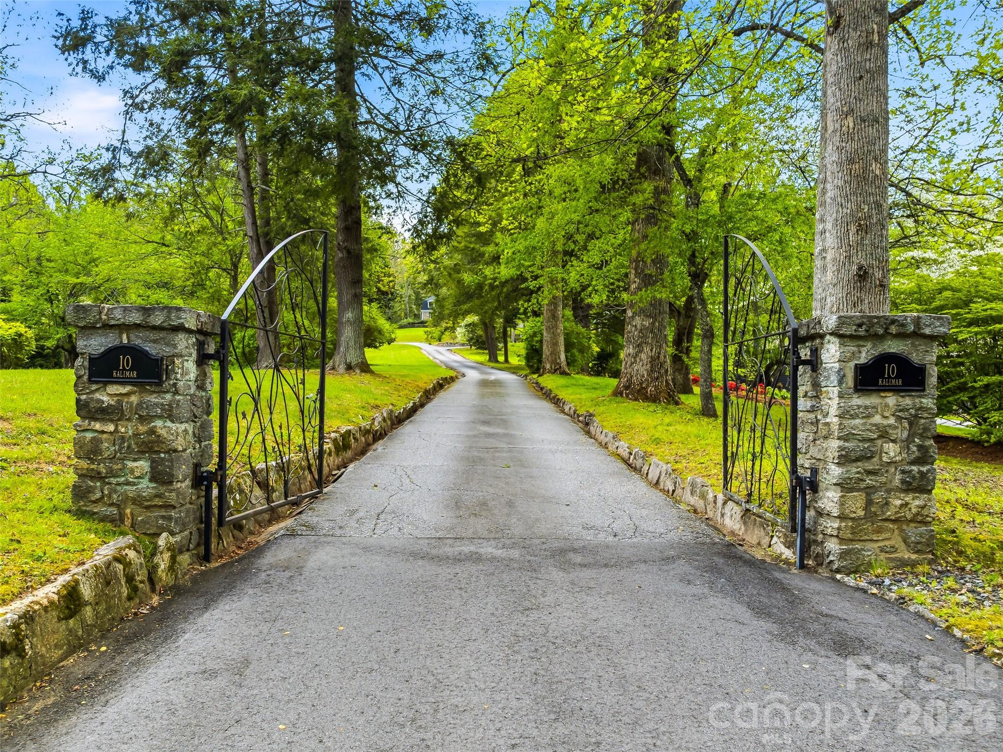 10 Kalimar Heights Hendersonville NC 28739