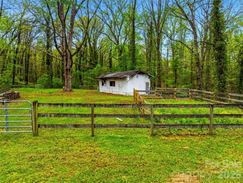 10 Kalimar Heights Hendersonville NC 28739