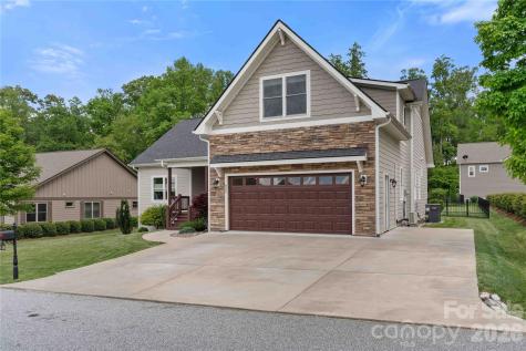 806 Blacksmith Run Drive Hendersonville NC 28792