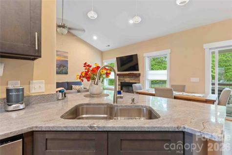 806 Blacksmith Run Drive Hendersonville NC 28792