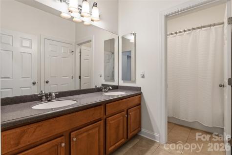 17808 Durrango Court Charlotte NC 28278
