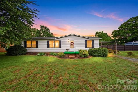 3617 Sulphur Springs Road NE Hickory NC 28601