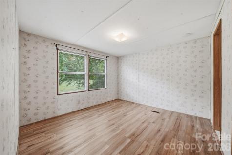 3617 Sulphur Springs Road NE Hickory NC 28601