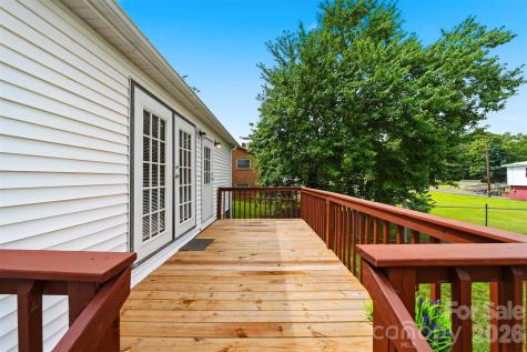 3617 Sulphur Springs Road NE Hickory NC 28601