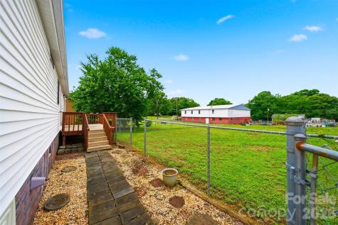 3617 Sulphur Springs Road NE Hickory NC 28601