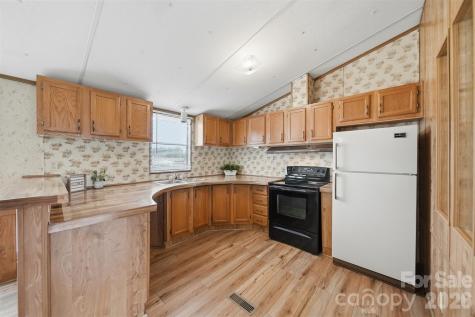 3617 Sulphur Springs Road NE Hickory NC 28601