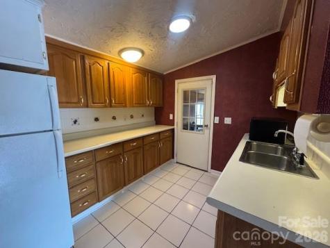 4 English Oaks Drive Candler NC 28715