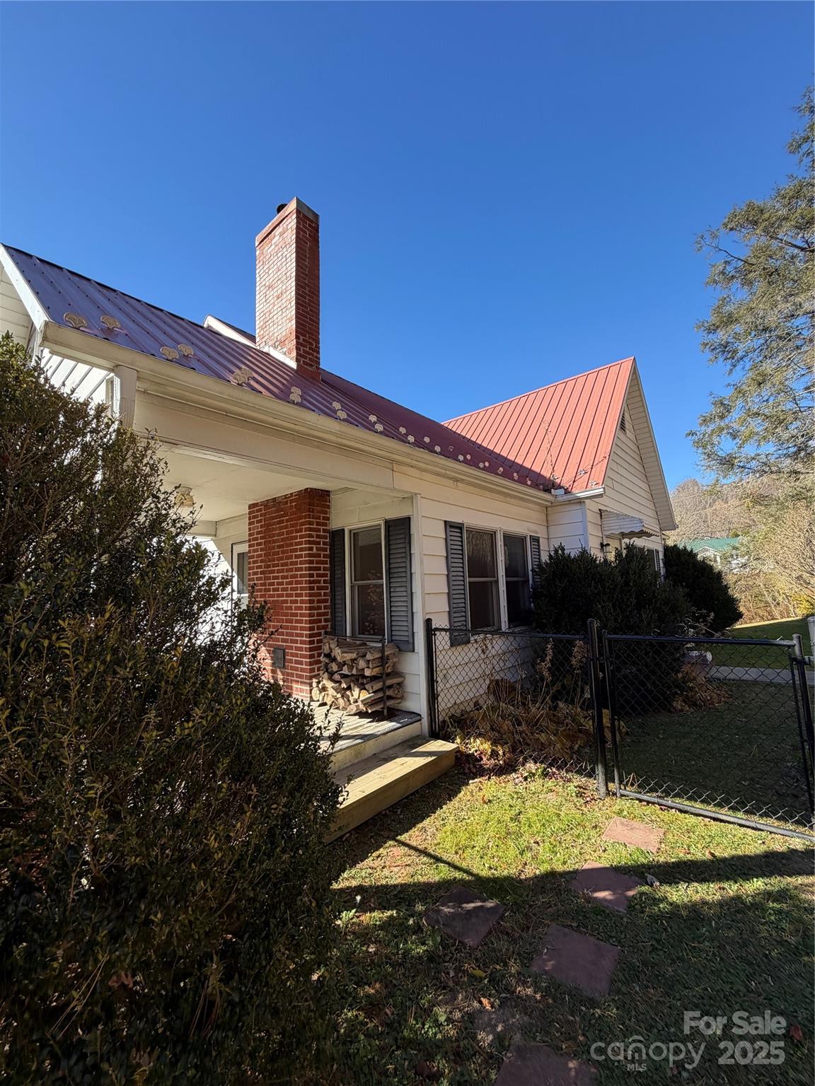 202 Snow Hill Road Bakersville NC 28705