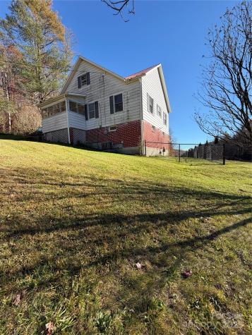 202 Snow Hill Road Bakersville NC 28705