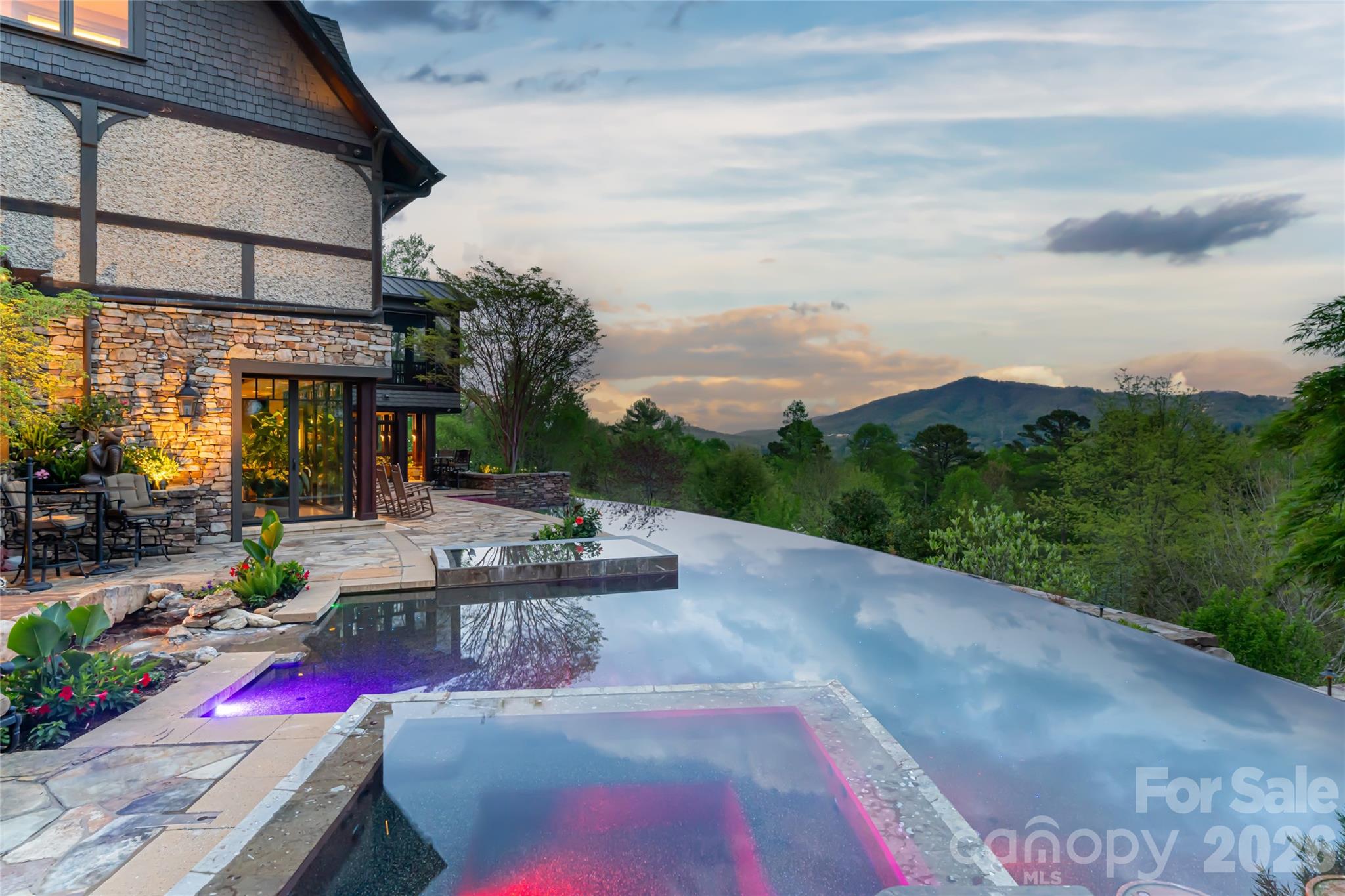 66 N Deerhaven Lane Asheville NC 28803