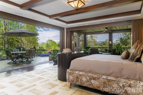 66 N Deerhaven Lane Asheville NC 28803