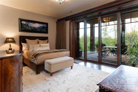 66 N Deerhaven Lane Asheville NC 28803