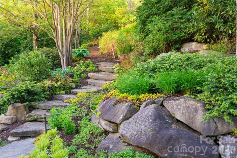 66 N Deerhaven Lane Asheville NC 28803