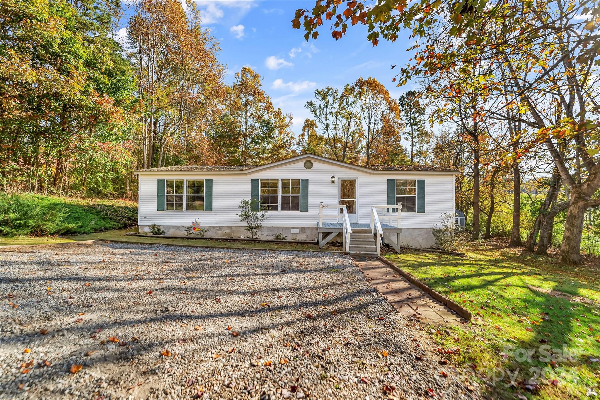 1944 Coopers Loop Extension Morganton NC 28655